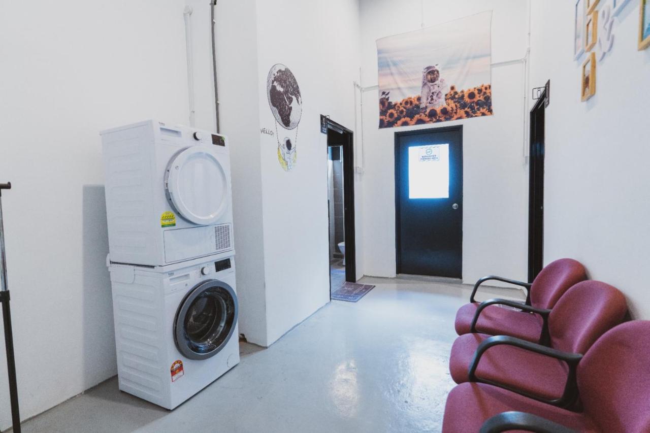 Hashtag.Capsule.Hostel Джохор-Бару Экстерьер фото
